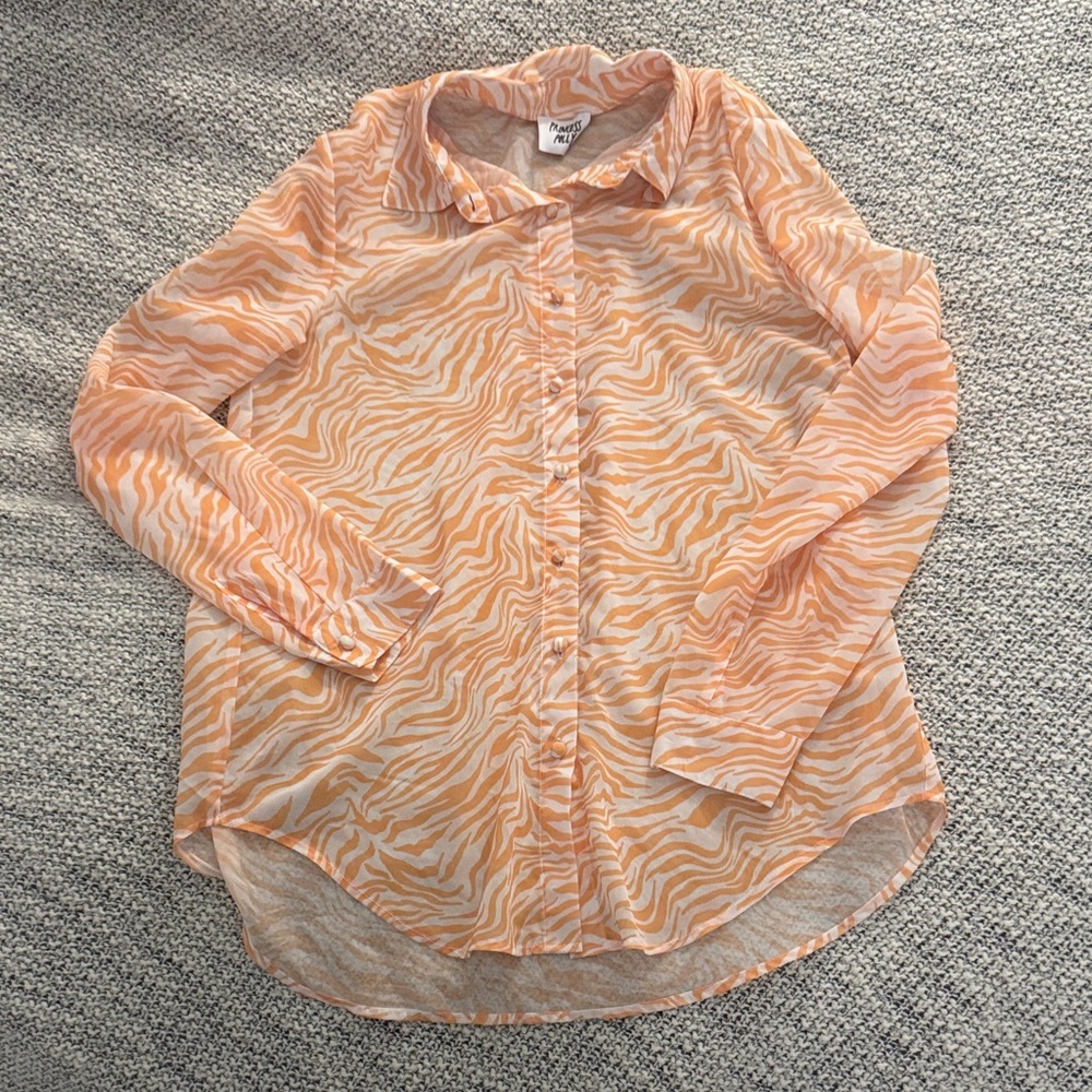 Princess Polly Long Sleeve Button Down – Orange Wave Print – Size 4